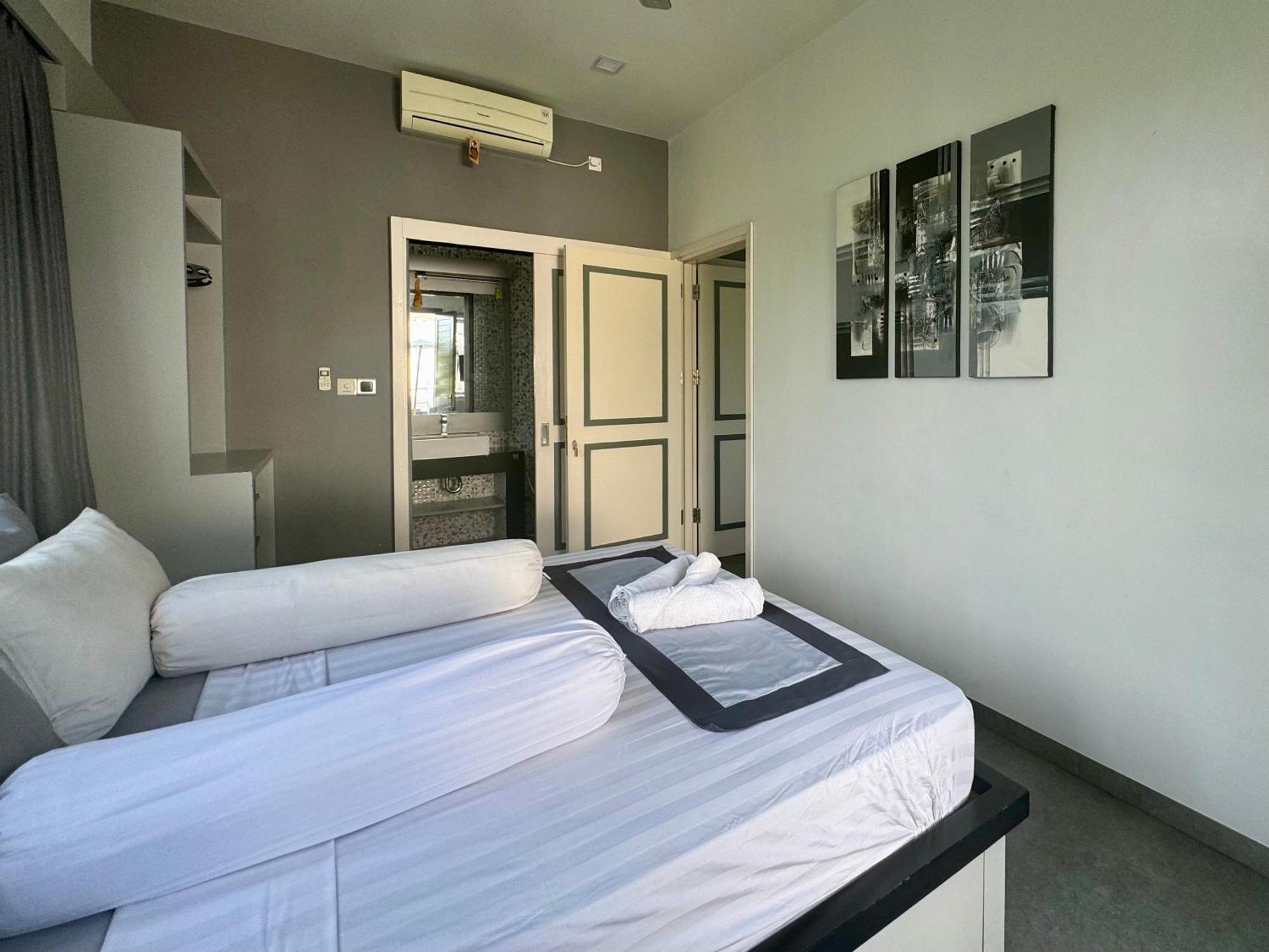 Villa Rumah Putih Abu Abu Senggigi Eksteriør bilde